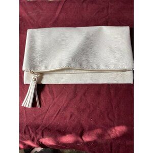 631-Ladies Rachel Miriam White Fold over Handbag/Clutch New Without Tags